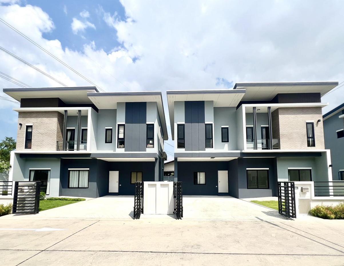 picture 4 Bedroom Modern Family Home North Pattaya - 1/15