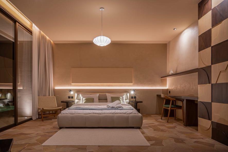 picture Luxury 5 Bedroom Pool Villa for Sale Thappraya Road - 8/22