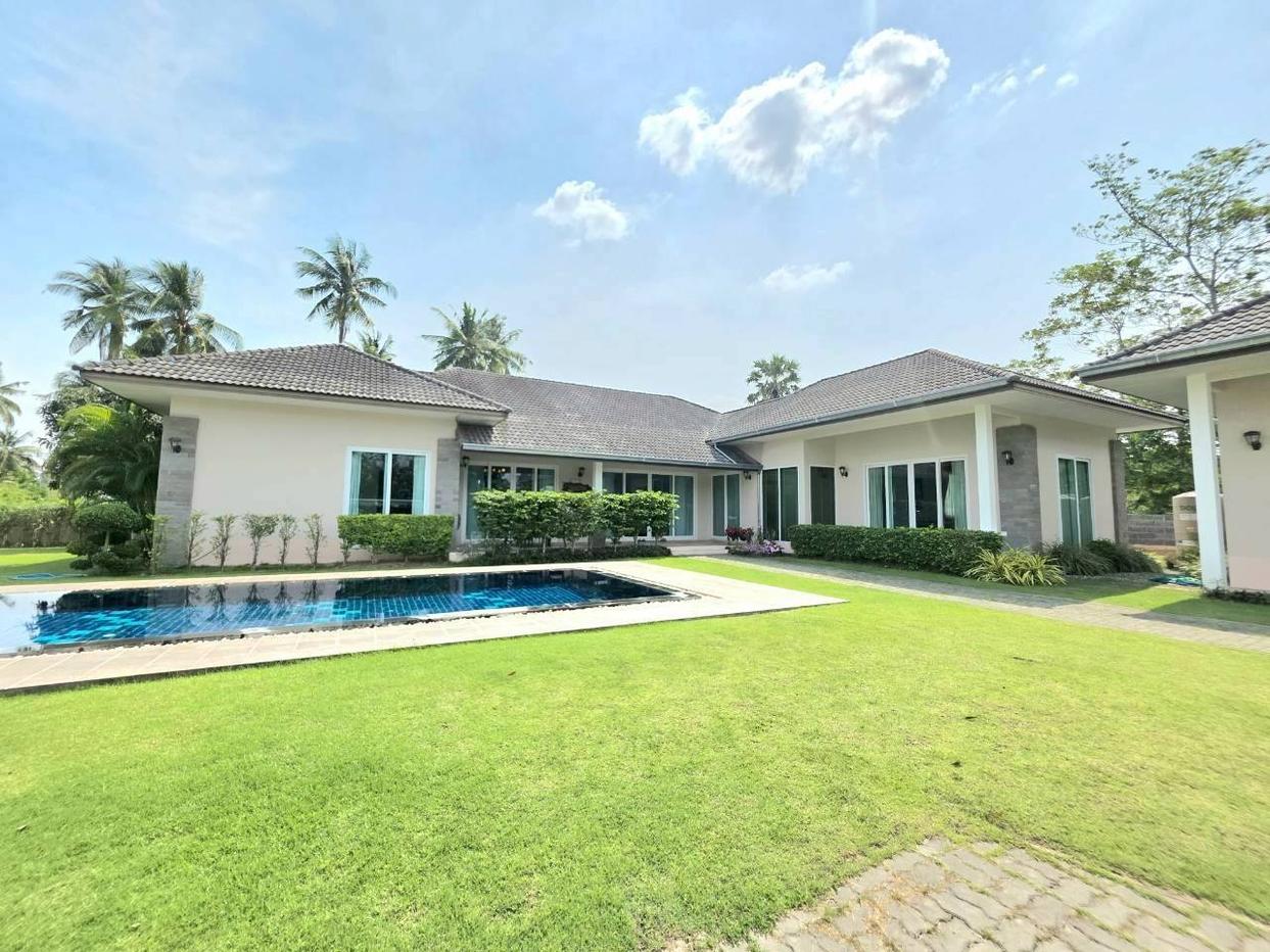 รูป Pool View Villa 3 Bedroom for sale Huai Yai Pattaya - รูปที่ 2/20