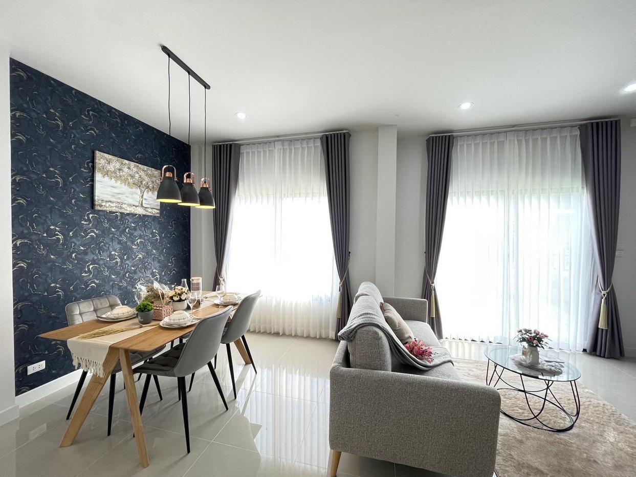picture 4 Bedroom Modern Family Home North Pattaya - 8/15