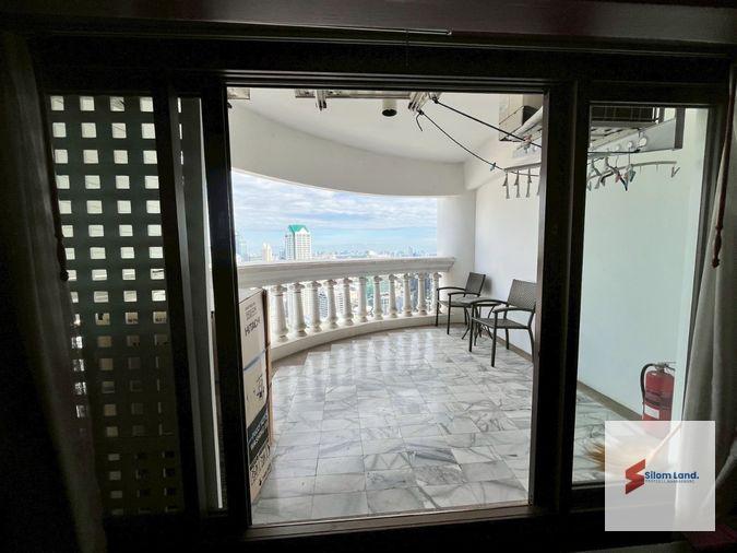 picture RS5230 Condo for Rent: State Tower Silom, near BTS Saphan Taksin - 14/17
