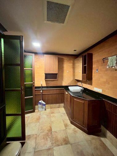 picture RS5230 Condo for Rent: State Tower Silom, near BTS Saphan Taksin - 16/17