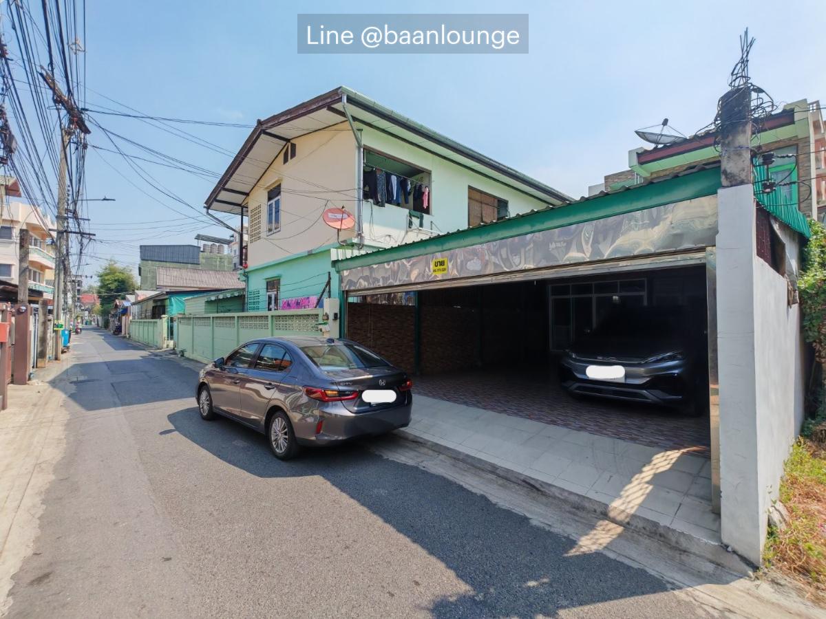 รูป ใกล้ถนนใหญ่ เซ็นทรัล โลตัส MRT บางยี่ขัน ขายบ้าน 2 ชั้น ซอยจรัญสนิทวงศ์ 57 มีประตูรั้วรีโมท - รูปที่ 2/14