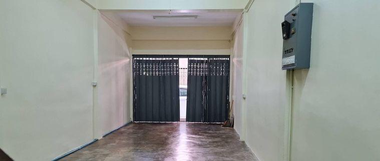 รูป ขายตึกแถว ซอยจันทน์ 21    3 ชั้น - รูปที่ 1/9