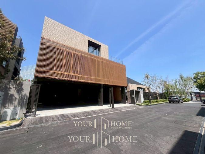 picture Exclusive Riverfront Residence at Noble Aqua Riverfront Ratburana Spacious 5-Bedroom Riverfront House with Guest House - 1/29