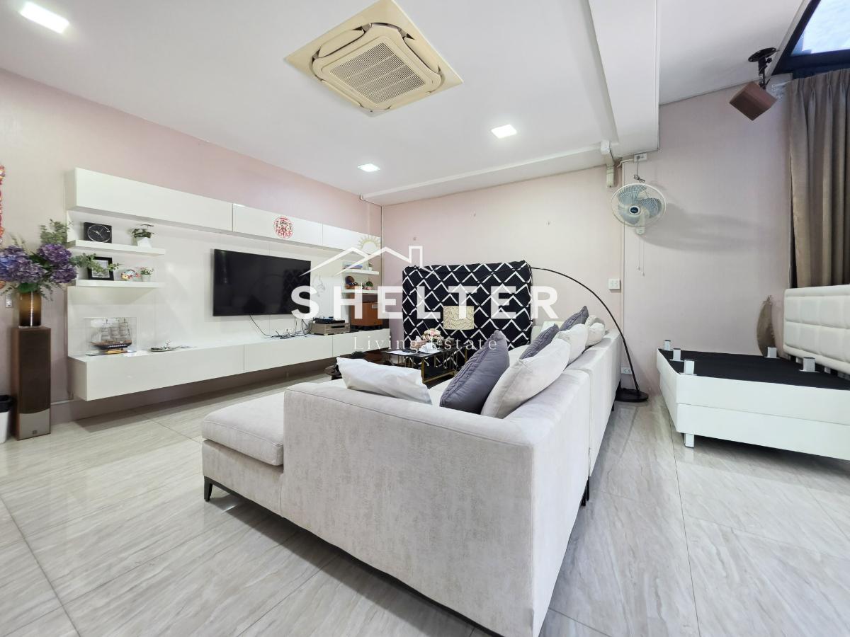 รูป บ้านเดี่ยว ใกล้รถไฟฟ้าสายสีส้มและสีเหลือง เชื่อมต่อได้ทั้ง ศรีนครินทร์-พัฒนาการ-พระราม 9 🚃 - รูปที่ 8/45