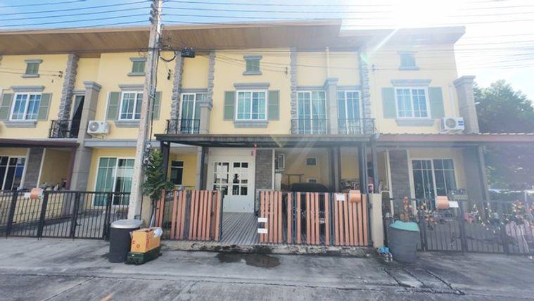 picture Townhouse Golden Town On Nut-Pattanakarn - 5/30