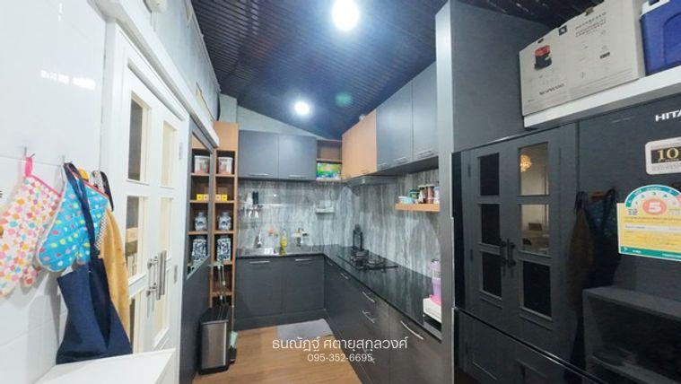 picture Townhouse Golden Town On Nut-Pattanakarn - 10/30