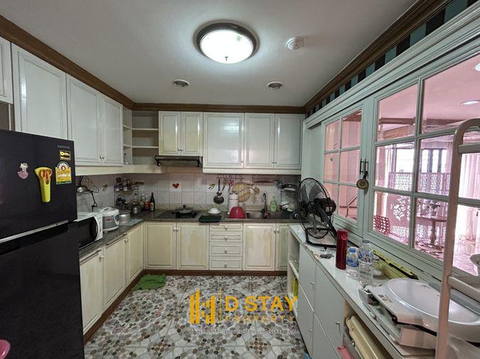 picture Richmond Palace condo for sale. Beautiful unit, fully furnished. Code DS1309. Contact Line: @Dstay - 9/10