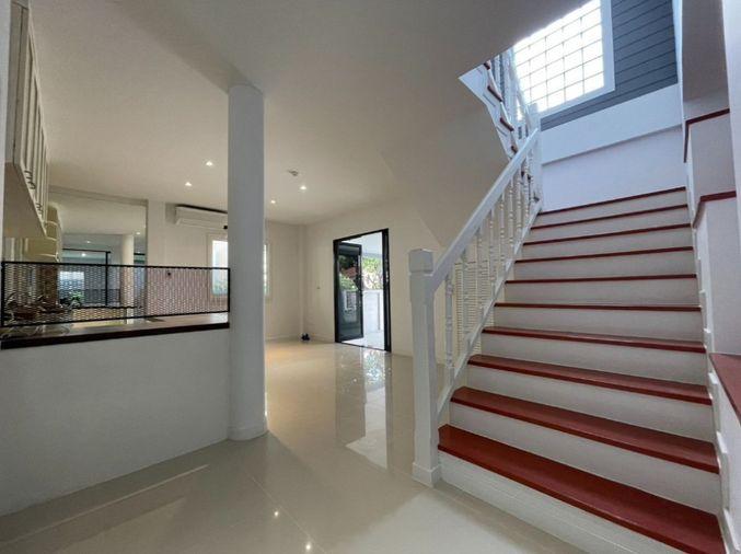 รูป ขายบ้าน ซอยนาคนิวาส 15 ลาดพร้าว โชคชัย 4  2 ชั้น บ้านหันหน้าทางทิศเหนือ   - รูปที่ 11/15