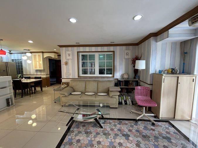 picture Richmond Palace condo for sale. Beautiful unit, fully furnished. Code DS1309. Contact Line: @Dstay - 5/10