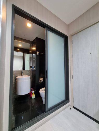 รูป ขาย ริทึ่ม สุขุมวิท 36-38 ห้องสตูดิโอ ตกแต่งพร้อมเข้าอยู่ เฟอร์ครบ ชั้นสูง วิวเมือง ราคาดีมาก  | Code DS1626 Line : @Dstay - รูปที่ 9/10
