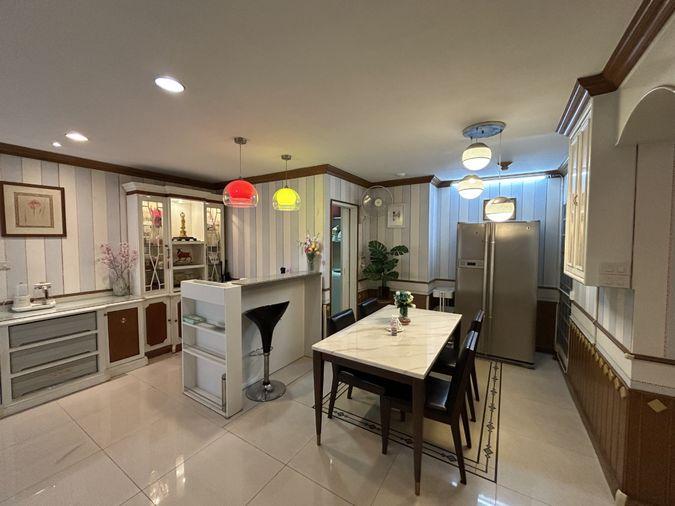 picture Richmond Palace condo for sale. Beautiful unit, fully furnished. Code DS1309. Contact Line: @Dstay - 7/10
