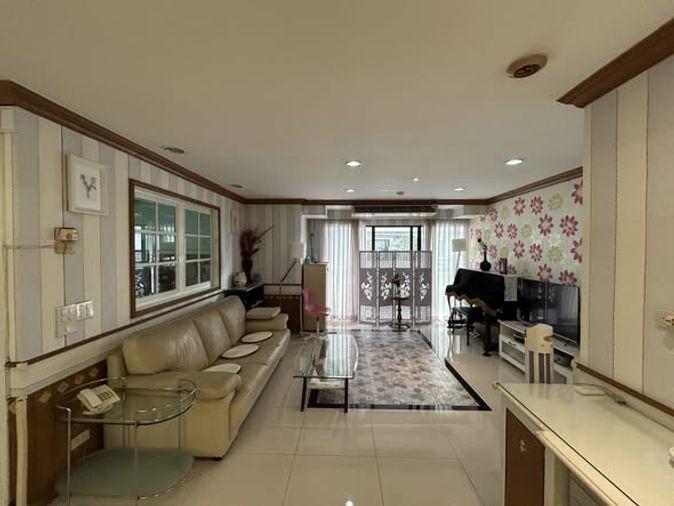 picture Richmond Palace condo for sale. Beautiful unit, fully furnished. Code DS1309. Contact Line: @Dstay - 4/10
