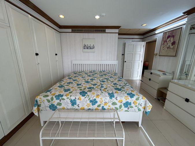 picture Richmond Palace condo for sale. Beautiful unit, fully furnished. Code DS1309. Contact Line: @Dstay - 2/10
