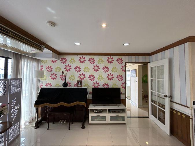 picture Richmond Palace condo for sale. Beautiful unit, fully furnished. Code DS1309. Contact Line: @Dstay - 6/10