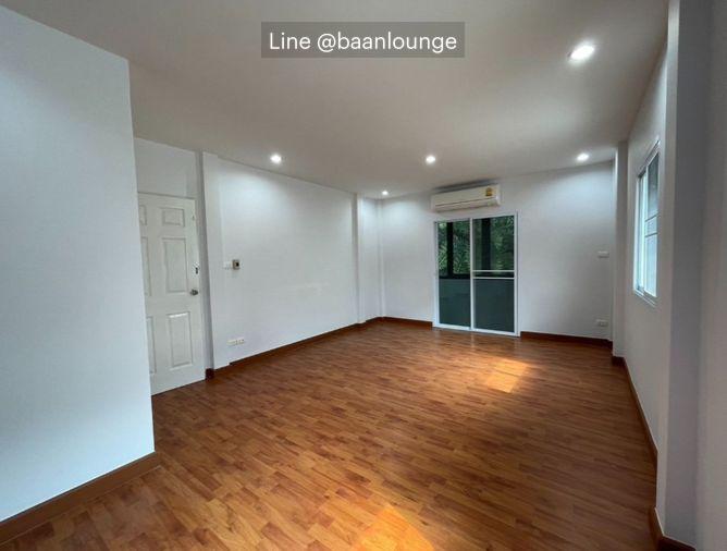รูป ขายบ้าน ซอยนาคนิวาส 15 ลาดพร้าว โชคชัย 4 2 ชั้น บ้านหันหน้าทางทิศเหนือ - รูปที่ 10/15