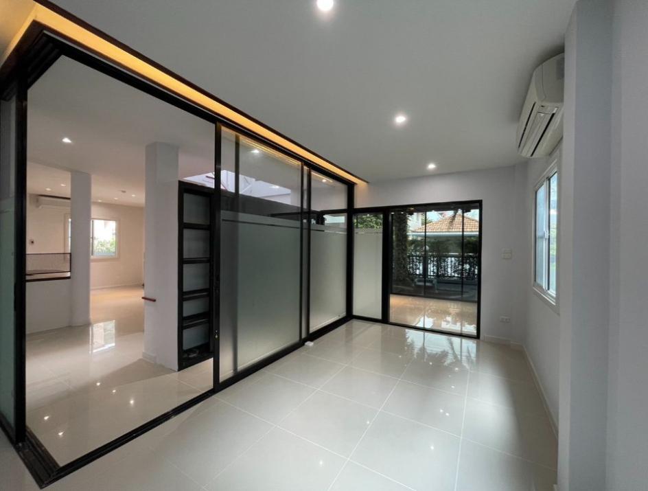 รูป ขายบ้าน ซอยนาคนิวาส 15 ลาดพร้าว โชคชัย 4  2 ชั้น บ้านหันหน้าทางทิศเหนือ   - รูปที่ 7/15
