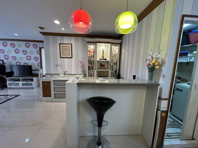 picture Richmond Palace condo for sale. Beautiful unit, fully furnished. Code DS1309. Contact Line: @Dstay - 8/10