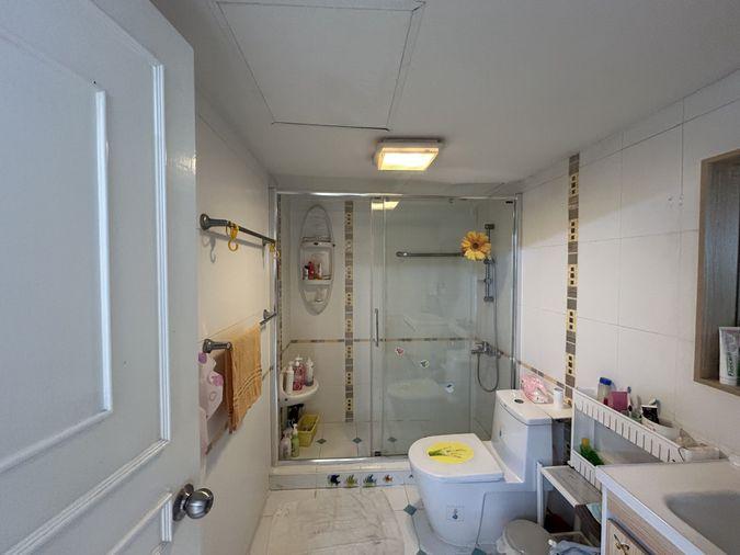 picture Richmond Palace condo for sale. Beautiful unit, fully furnished. Code DS1309. Contact Line: @Dstay - 10/10