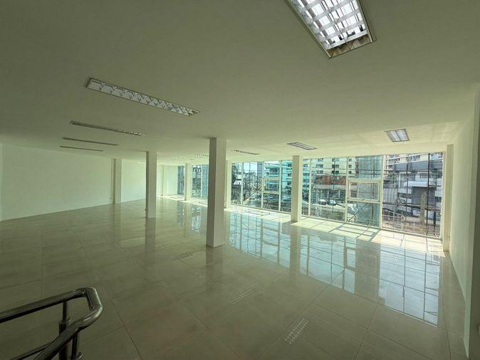 รูป Call : 095-659-6465 ขายอาคารพาณิชย์ สำนักงาน 5 ชั้น พื้นที่กว่า 849 ตารางเมตร ทำเลดี ติดถนนลาดพร้าว ติดรถไฟฟ้าสีเหลือง สถานีบางกะปิ 10 เมตร - รูปที่ 9/13
