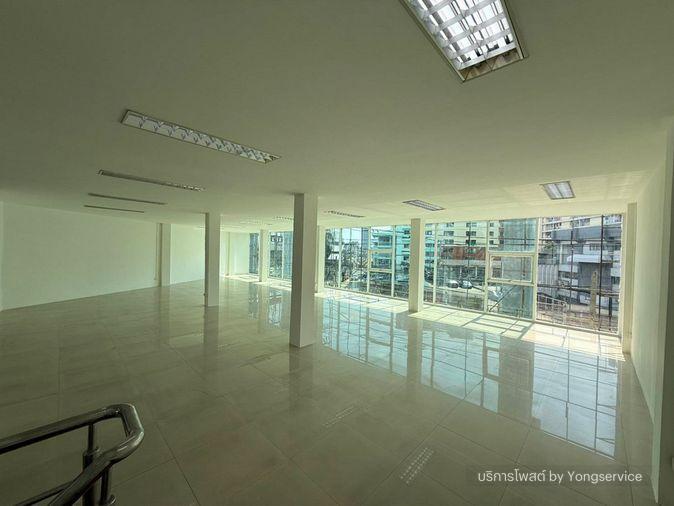 รูป Call : 095-659-6465 ขายอาคารพาณิชย์ สำนักงาน 5 ชั้น พื้นที่กว่า 849 ตารางเมตร ทำเลดี ติดถนนลาดพร้าว ติดรถไฟฟ้าสีเหลือง สถานีบางกะปิ 10 เมตร - รูปที่ 9/13