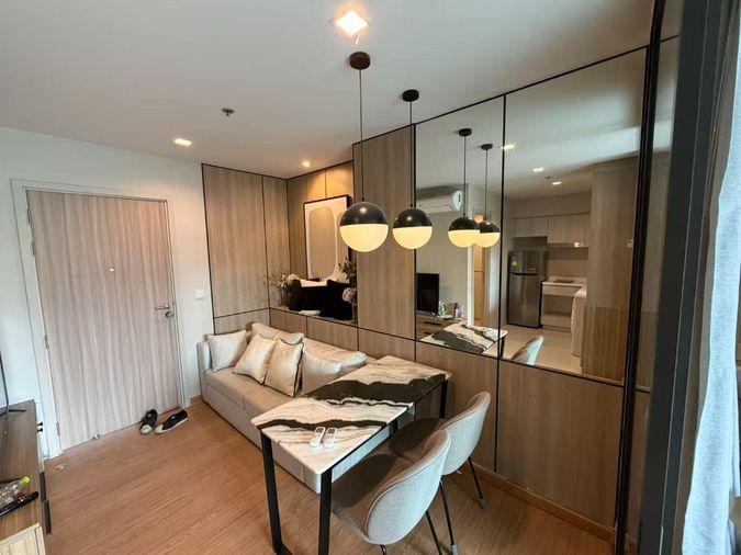 picture Life One Wireless 35 sq.m. 24,000 THB / Month  - 4/12