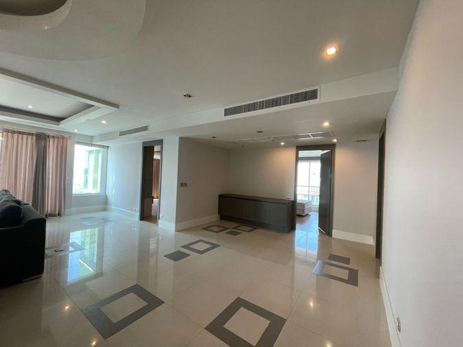 picture For sale: Ideal 24, spacious area, city view, convenient location on Sukhumvit 24. Code DS1890. Line: @Dstay - 13/19