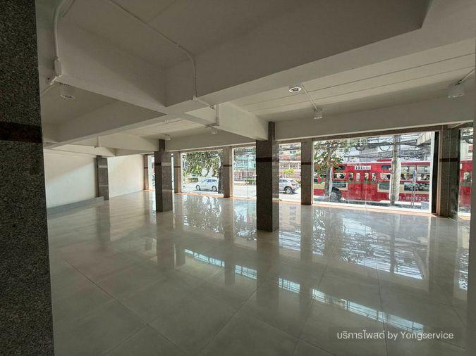 รูป Call : 095-659-6465 ขายอาคารพาณิชย์ สำนักงาน 5 ชั้น พื้นที่กว่า 849 ตารางเมตร ทำเลดี ติดถนนลาดพร้าว ติดรถไฟฟ้าสีเหลือง สถานีบางกะปิ 10 เมตร - รูปที่ 6/13