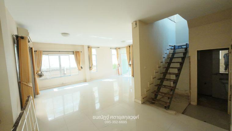 รูป บ้านแฝดอารมณ์บ้านเดี่ยว พร้อมพัฒน์ พรีว่า พื้นที่เยอะ 144 ตรม. เส้นเมนโครงการ ตอบโจทย์ครอบครัวเริ่มต้น - รูปที่ 19/28