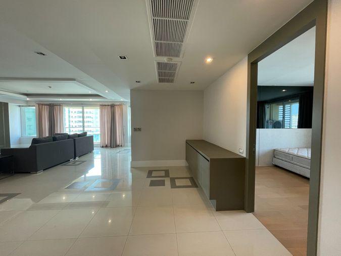 picture For sale: Ideal 24, spacious area, city view, convenient location on Sukhumvit 24. Code DS1890. Line: @Dstay - 15/19