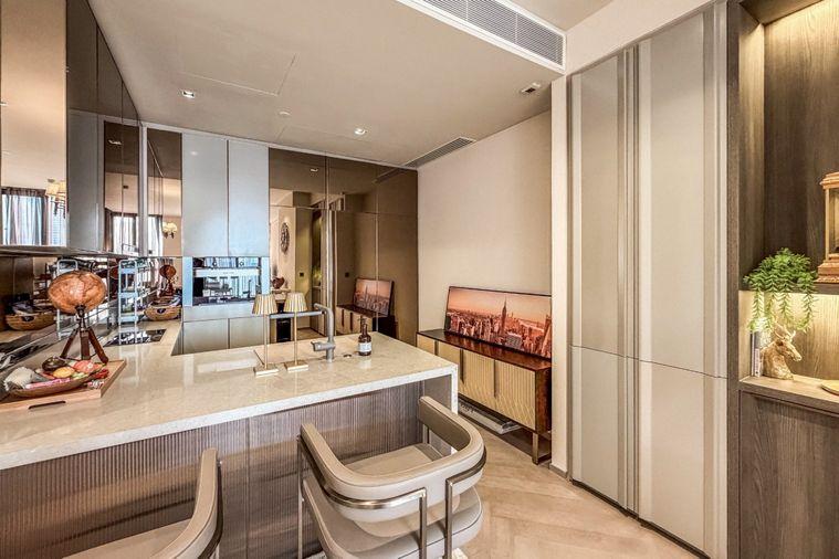 picture Sale at The Reserve Sathorn | Beautiful Unit, Fully Furnished, Ready to Move In, Prime Sathorn Location | Code DS2226 Line: @Dstay - 10/15