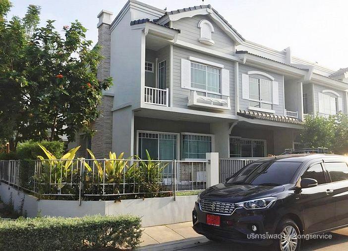 รูป Call : 081-828-8758 ปรับราคาลดพิเศษ!! โครงการ Villaggio Bangna ทาวน์โฮมแปลงมุม 31.8 ตร.วา 2 ห้องนอน 3 ห้องน้ำ แถมเฟอร์นิเจอร์ ใกล้ ABAC บางนา - รูปที่ 1/11