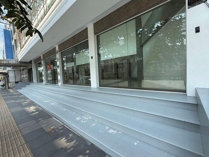 รูป Call : 095-659-6465 ขายอาคารพาณิชย์ สำนักงาน 5 ชั้น พื้นที่กว่า 849 ตารางเมตร ทำเลดี ติดถนนลาดพร้าว ติดรถไฟฟ้าสีเหลือง สถานีบางกะปิ 10 เมตร - รูปที่ 1/13