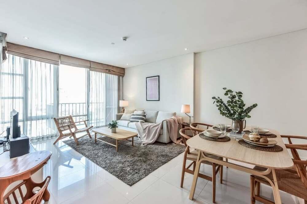รูป เช่าด่วน ! เลี้ยงสัตว์ได้ ! Fullerton Sukhumvit, 2 นอน, 2 น้ำ, วิวเมือง, ชั้นสูง 16+, ทำเลดี, ห้องทิศเหนือ !!🔥Code C20230700153 แต่งครบ - รูปที่ 5/14