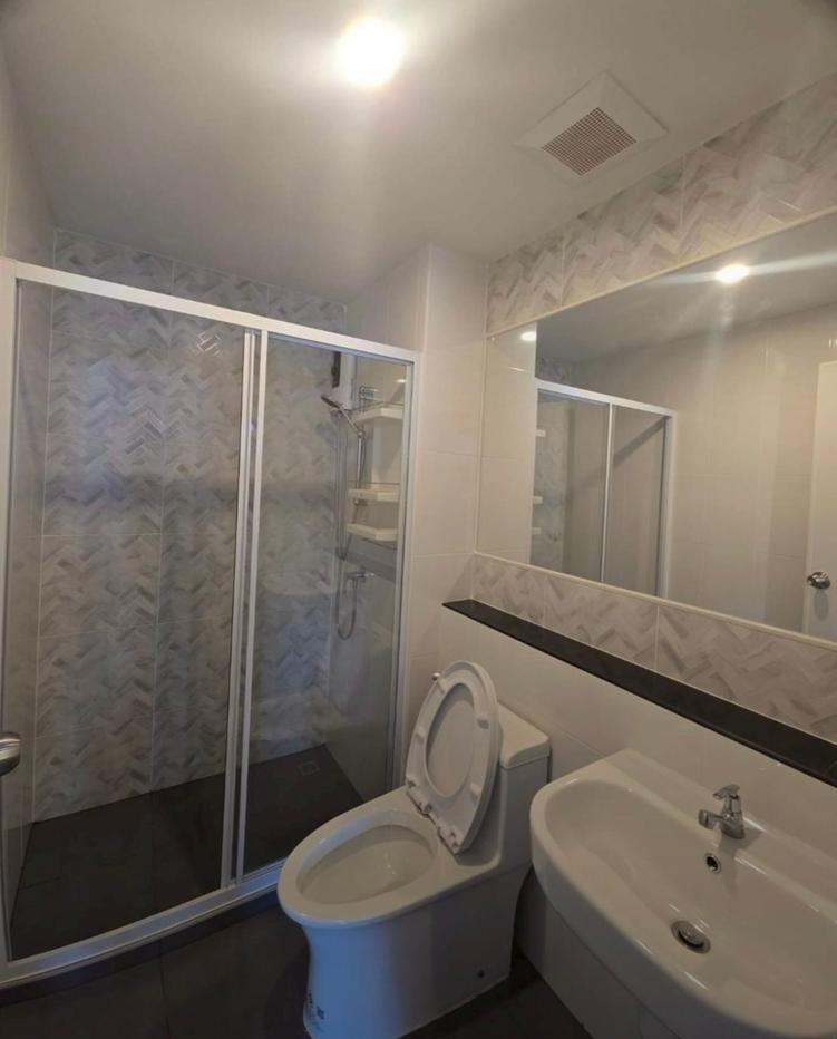รูป ให้เช่า ✨ Regent Home Wutthakat  ✨ เฟอร์นิเจอร์ และ เครื่องใช้ไฟฟ้าครบ ใกล้ BTS วุฒากาศ   - รูปที่ 9/9