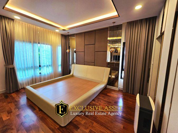 รูป ปรับราคาใหม่! ขายบ้านหรู แกรนด์ บางกอก บูเลอวาร์ด สาทร (Grand Bangkok Boulevard Sathorn) ถ.กัลปพฤกษ์ แปลงมุม 101.3 ตร.ว. แต่งครบ พร้อมอยู่ - รูปที่ 28/51