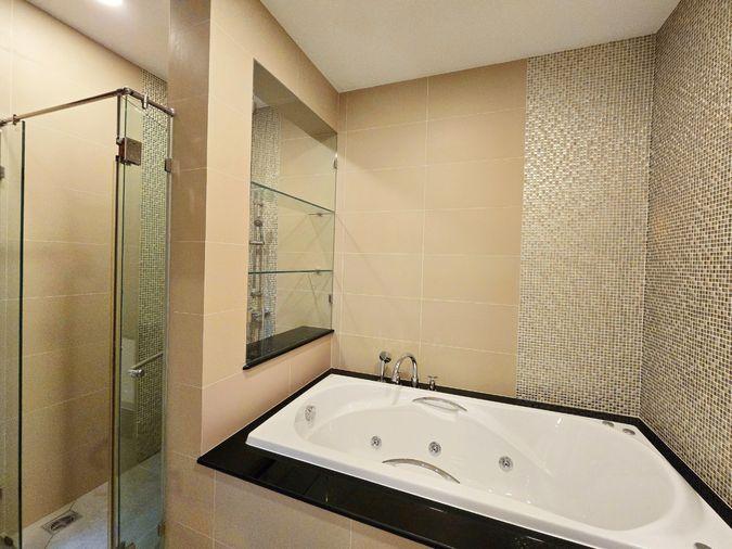 รูป ปรับราคาใหม่! ขายบ้านหรู แกรนด์ บางกอก บูเลอวาร์ด สาทร (Grand Bangkok Boulevard Sathorn) ถ.กัลปพฤกษ์ แปลงมุม 101.3 ตร.ว. แต่งครบ พร้อมอยู่ - รูปที่ 30/51