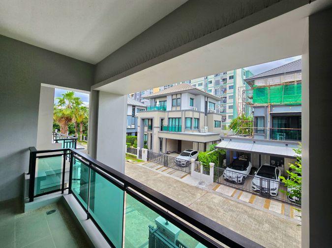 รูป ปรับราคาใหม่! ขายบ้านหรู แกรนด์ บางกอก บูเลอวาร์ด สาทร (Grand Bangkok Boulevard Sathorn) ถ.กัลปพฤกษ์ แปลงมุม 101.3 ตร.ว. แต่งครบ พร้อมอยู่ - รูปที่ 26/51