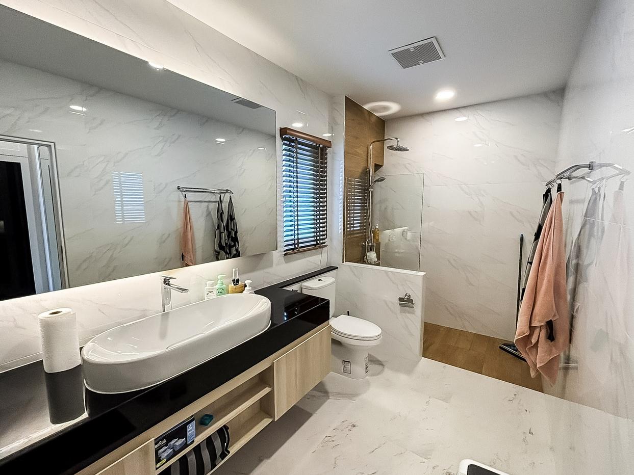 picture 3 Bedroom Pool Villa for Sale East Pattaya - 9/14