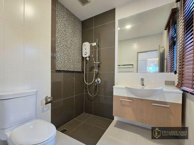 รูป ปรับราคาใหม่! ขายบ้านหรู แกรนด์ บางกอก บูเลอวาร์ด สาทร (Grand Bangkok Boulevard Sathorn) ถ.กัลปพฤกษ์ แปลงมุม 101.3 ตร.ว. แต่งครบ พร้อมอยู่ - รูปที่ 37/51