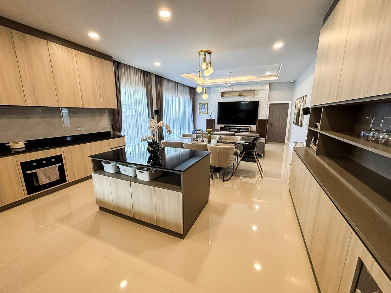 picture 3 Bedroom Pool Villa for Sale East Pattaya - 3/14