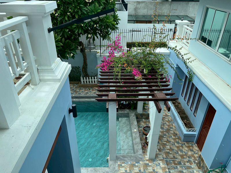 รูป Luxury Pool View Villa for sale in Pratamnak Hill - รูปที่ 2/11