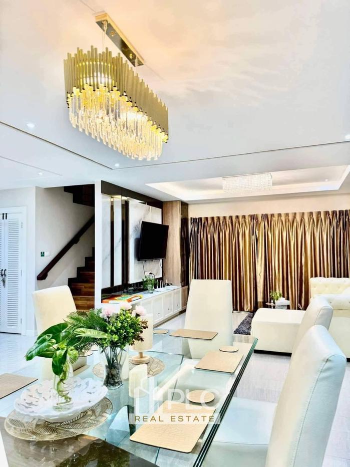 picture 4 Bedroom Pool Villa for Sale in East Pattaya - 5/11