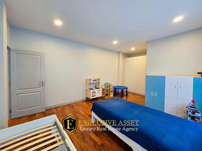 รูป ปรับราคาใหม่! ขายบ้านหรู แกรนด์ บางกอก บูเลอวาร์ด สาทร (Grand Bangkok Boulevard Sathorn) ถ.กัลปพฤกษ์ แปลงมุม 101.3 ตร.ว. แต่งครบ พร้อมอยู่ - รูปที่ 33/51
