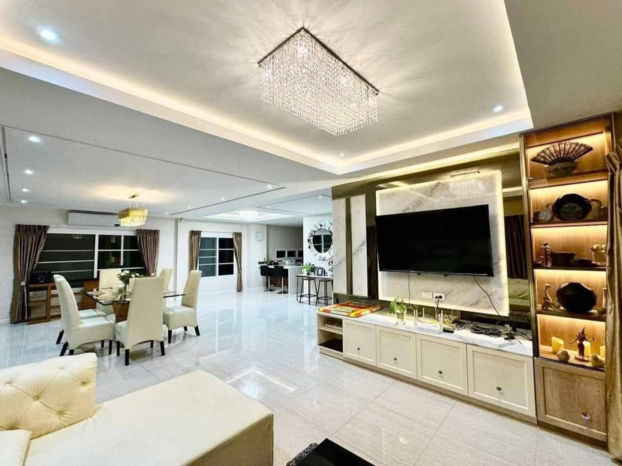 picture 4 Bedroom Pool Villa for Sale in East Pattaya - 6/11