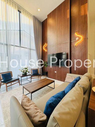 picture Pool villa for sale in Pattaya-Naklua, beachfront location. Beautiful house, close to the beach. - 2/17