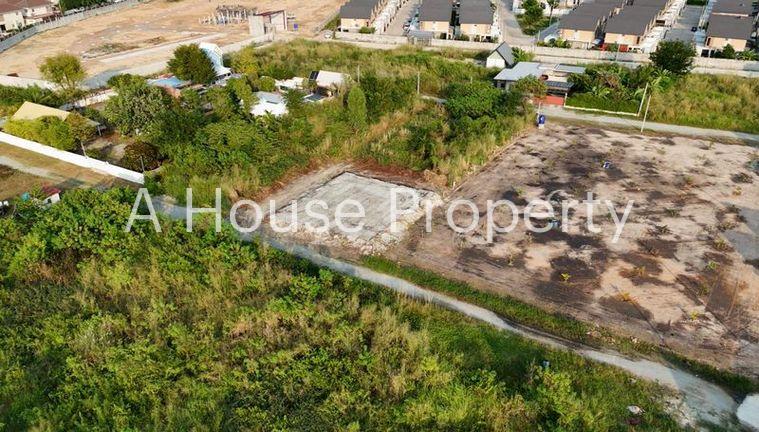 picture Beautiful land in a prime location in Mueang Subdistrict, Chonburi. Convenient transportation. - 4/5