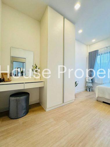 picture Pool villa for sale in Pattaya-Naklua, beachfront location. Beautiful house, close to the beach. - 12/17