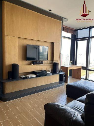 picture ✨ For Sale: Circle Living Prototype Condo ✨ 💰 Only 9,000,000 THB - 4/7